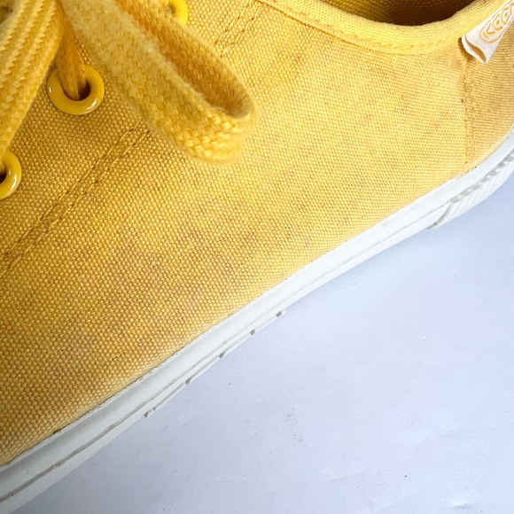 Keen yellow rubber toe sneakers size 7.5 lace up casual - Picture 2 of 7